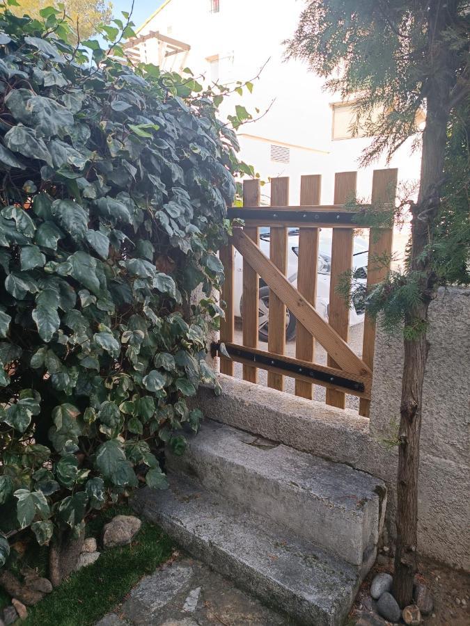 Joli Studio Res Au Calme En Rez De Jardin A Bandol. ภายนอก รูปภาพ