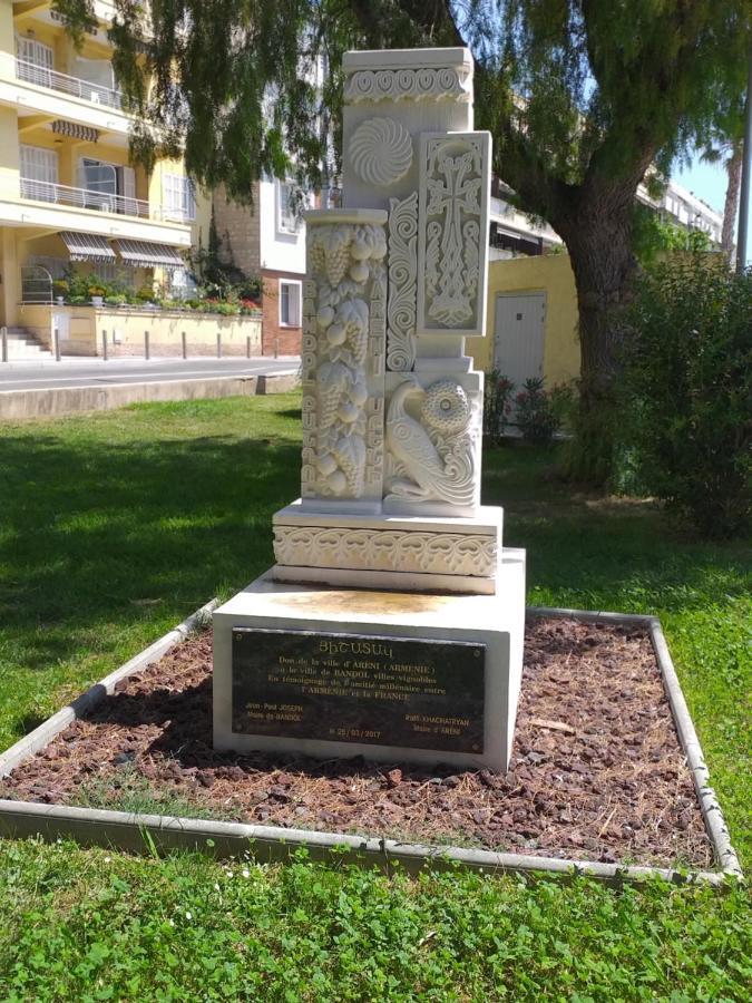 Joli Studio Res Au Calme En Rez De Jardin A Bandol. ภายนอก รูปภาพ