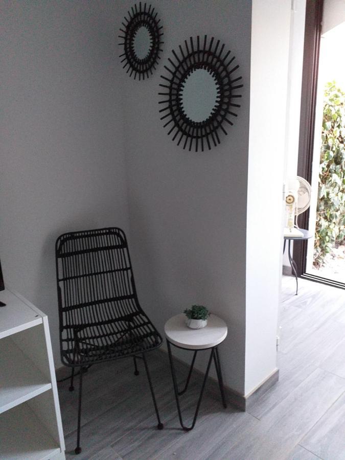 Joli Studio Res Au Calme En Rez De Jardin A Bandol. ภายนอก รูปภาพ