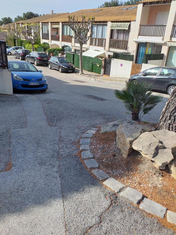 Joli Studio Res Au Calme En Rez De Jardin A Bandol. ภายนอก รูปภาพ